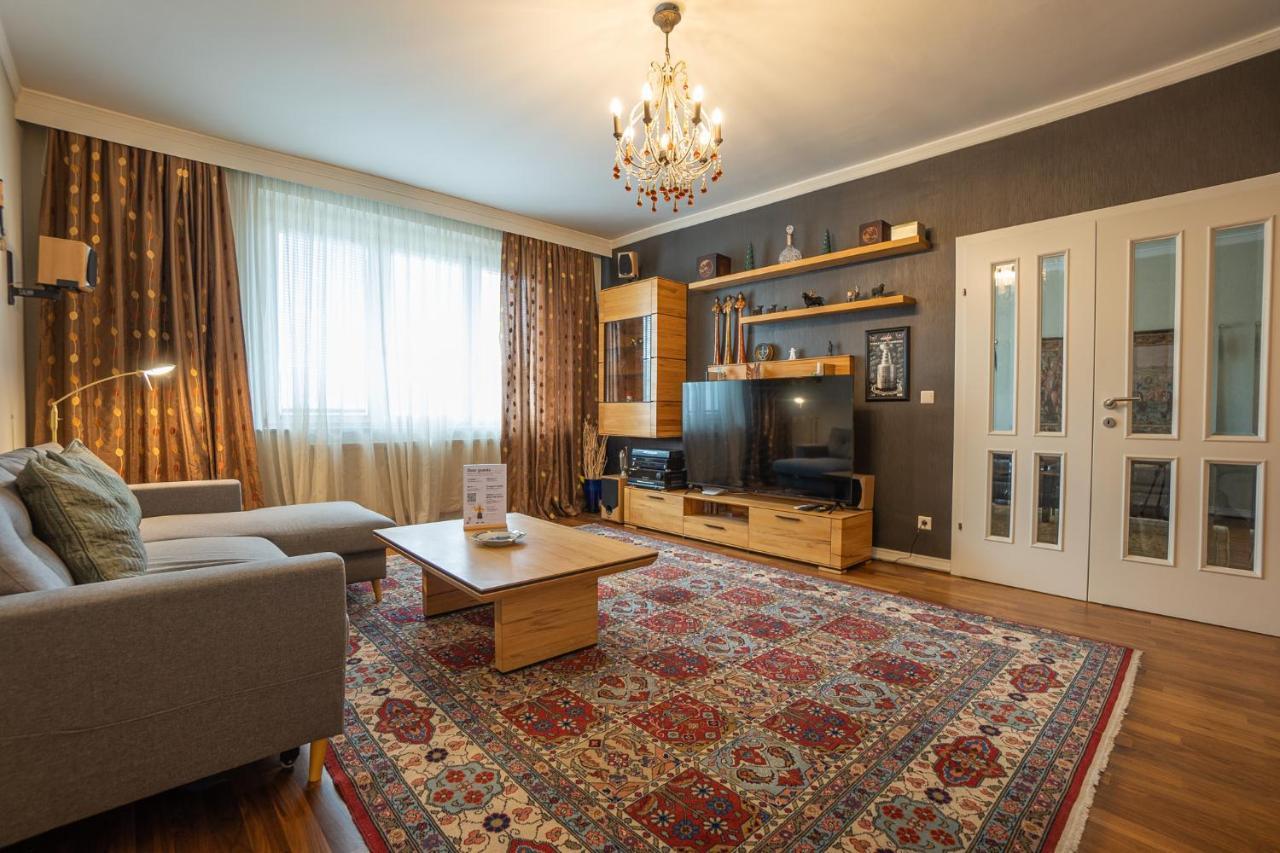 וינה Apartment With A Balcony - 15 Min To City Center מראה חיצוני תמונה