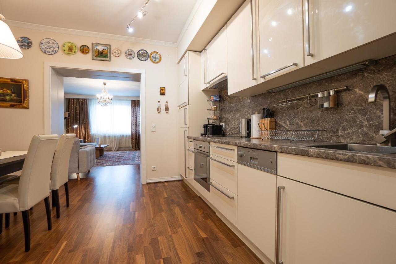 וינה Apartment With A Balcony - 15 Min To City Center מראה חיצוני תמונה