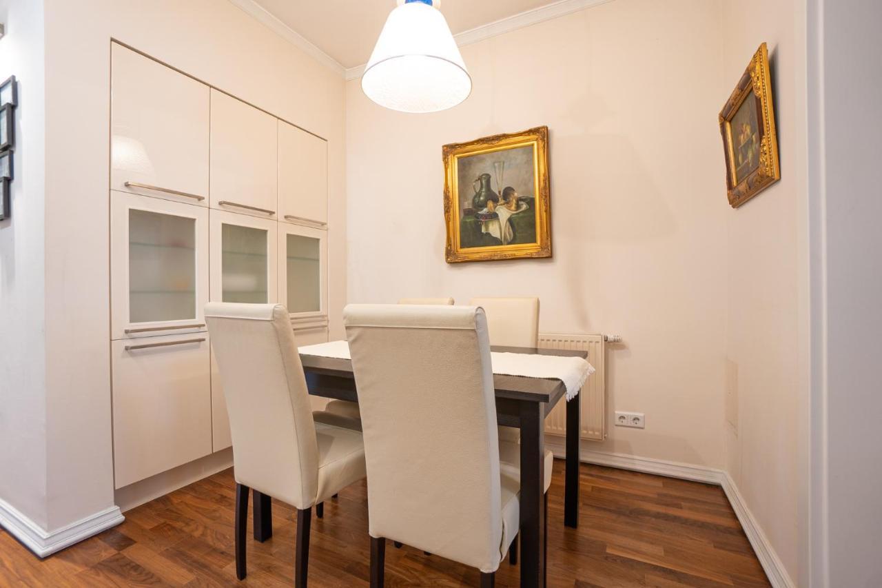 וינה Apartment With A Balcony - 15 Min To City Center מראה חיצוני תמונה