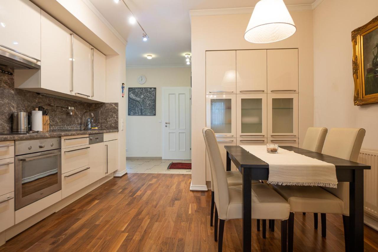 וינה Apartment With A Balcony - 15 Min To City Center מראה חיצוני תמונה